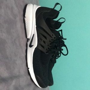 NIKE WOMENS PRESTO